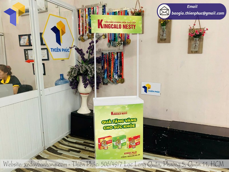 booth-sampling-bang-nhua-re
