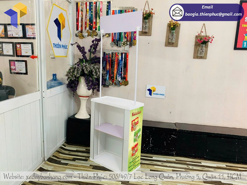 booth-sampling-bang-nhua-tot