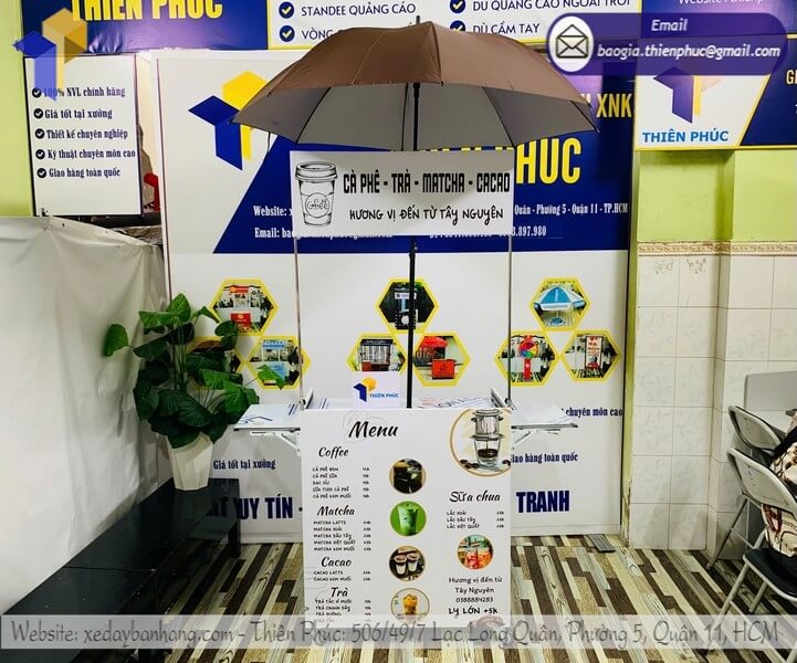 Xe cà phê take away có dù nhỏ gọn, dễ di chuyển
