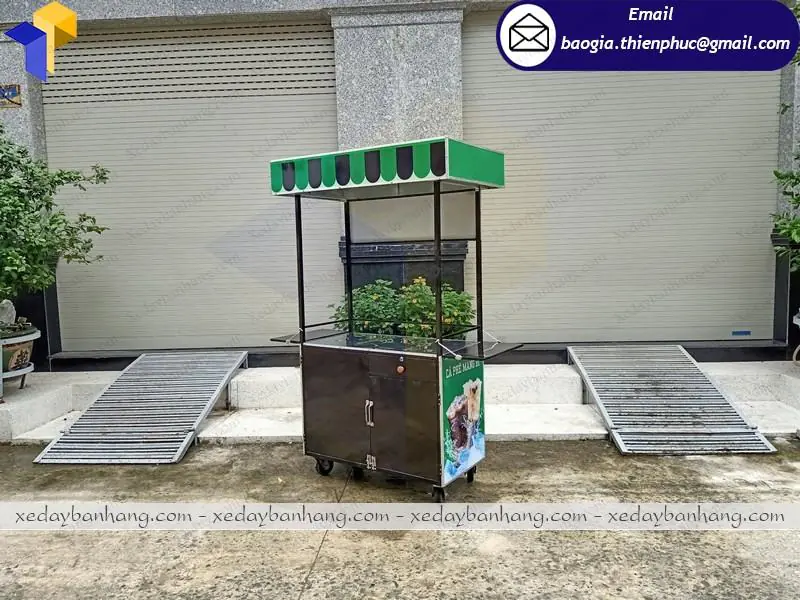 xe cafe vỉa hè