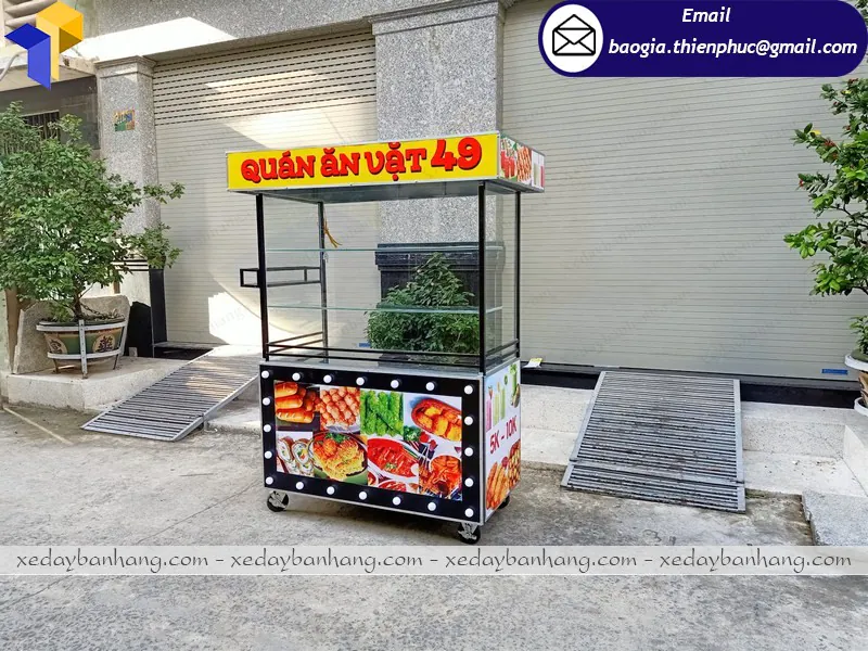 quầy bán thức ăn vặt