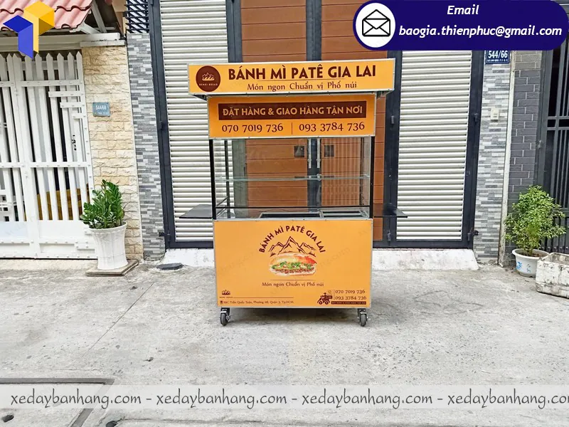 xe bán bánh mì đẹp