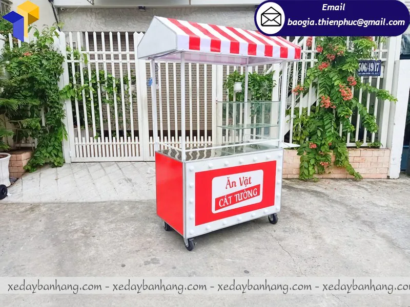 quầy bán thức ăn nhanh