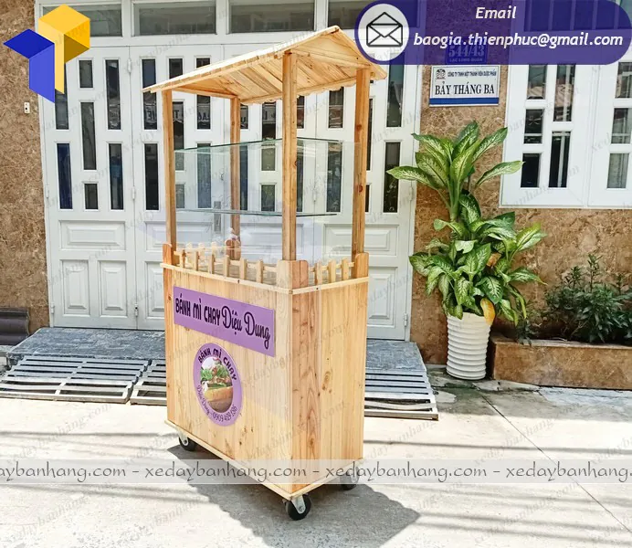  tủ gỗ bán bánh mì