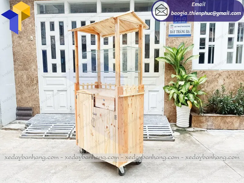 xe gỗ bán bánh mì giá rẻ