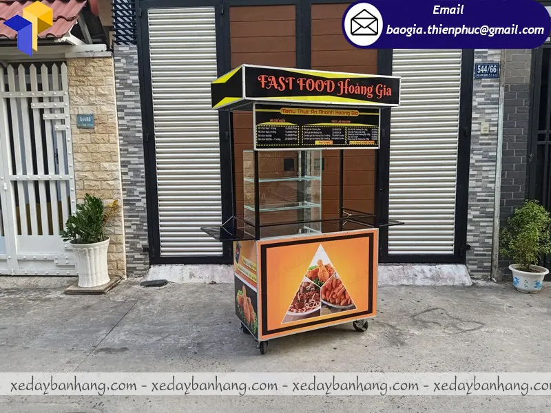 tủ bán thức ăn nhanh