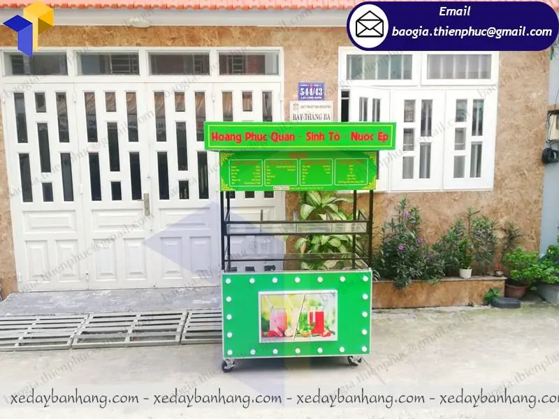 tủ bán thức ăn vặt