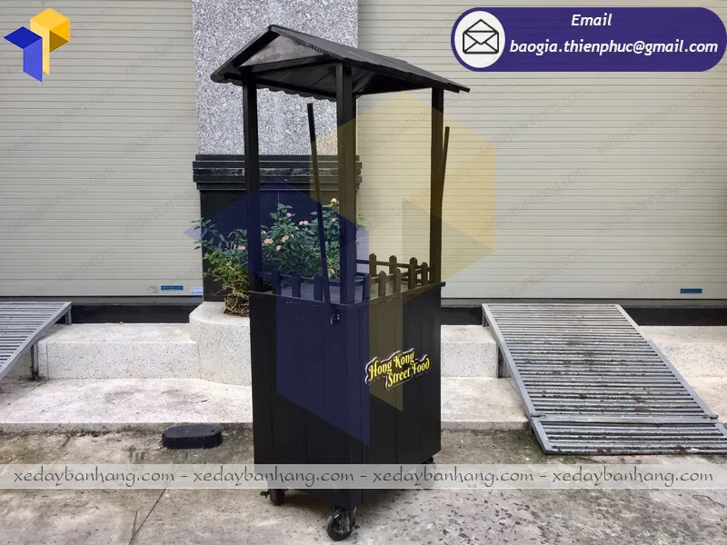 quầy gỗ bán thức ăn