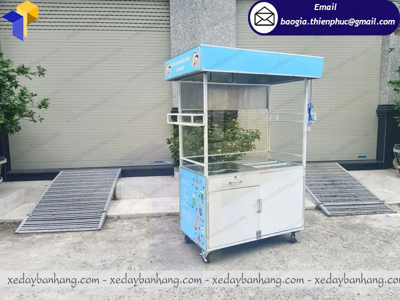 đóng tủ trà sữa theo yêu cầu
