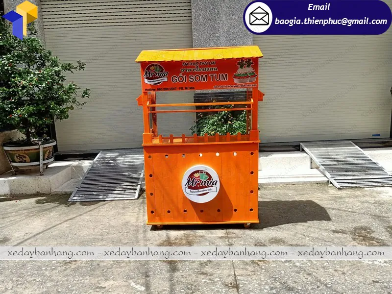 tủ bán thức ăn nhanh bằng gỗ