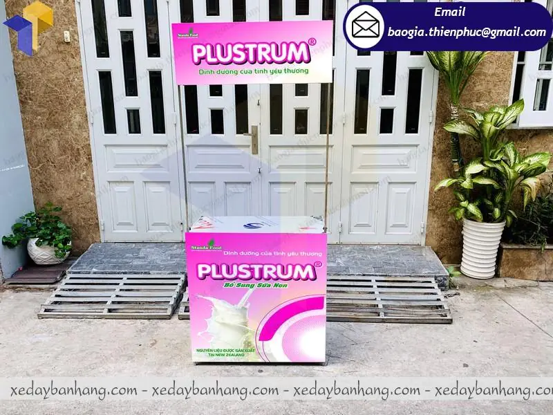 giá quầy sampling sắt mini