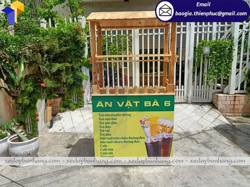 quầy gỗ bán thức ăn nhanh