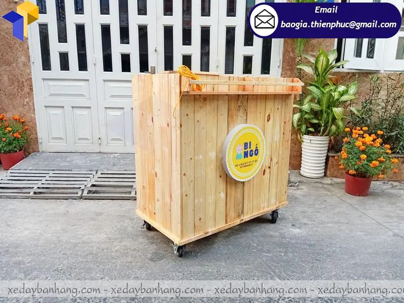tủ gỗ bán cà phê mang đi