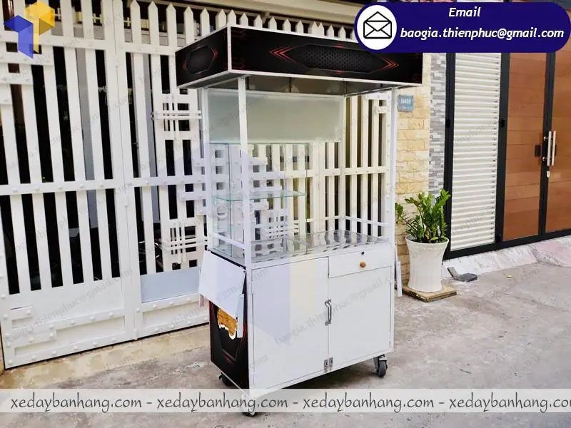 quầy bán đồ ăn vặt