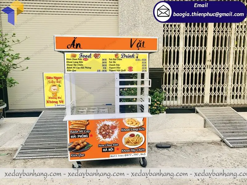xe đẩy bán đồ ăn vặt vỉa hè