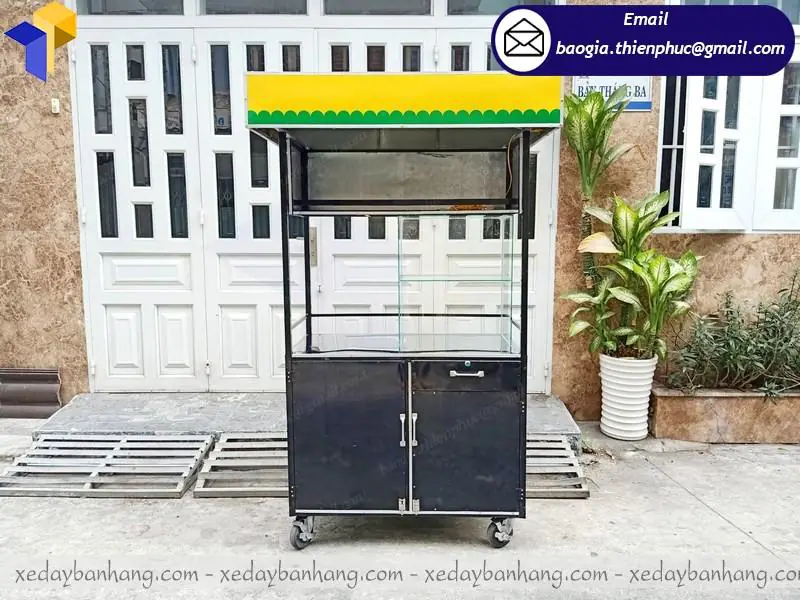 quầy bán sinh tố nước ép lưu động