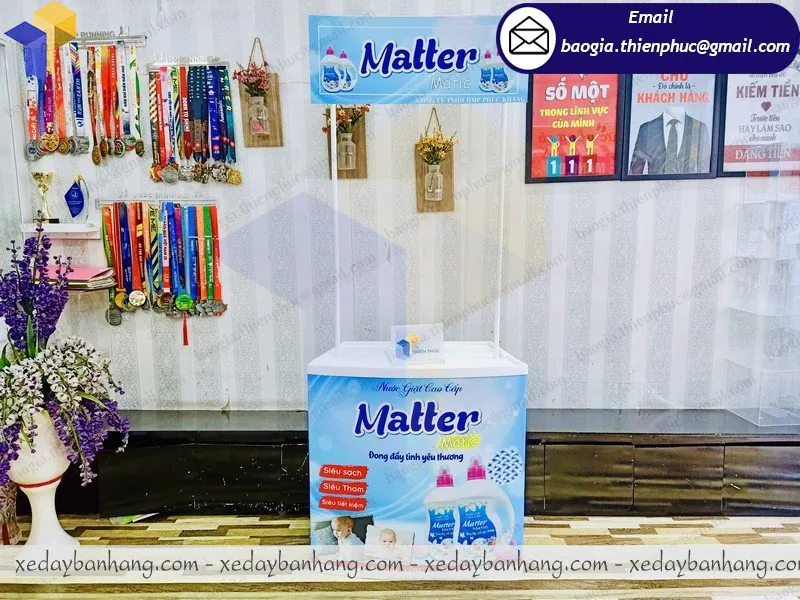 Nơi đóng booth nhựa bán hàng lưu động giá rẻ ở Lào Cai