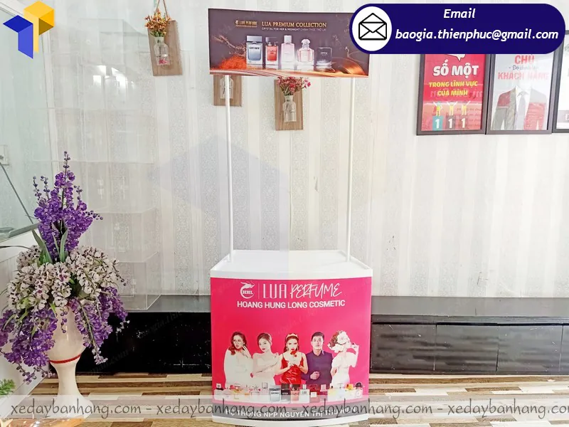 Quầy booth nhựa trưng bày mỹ phẩm gấp gọn tại Vũng Tàu