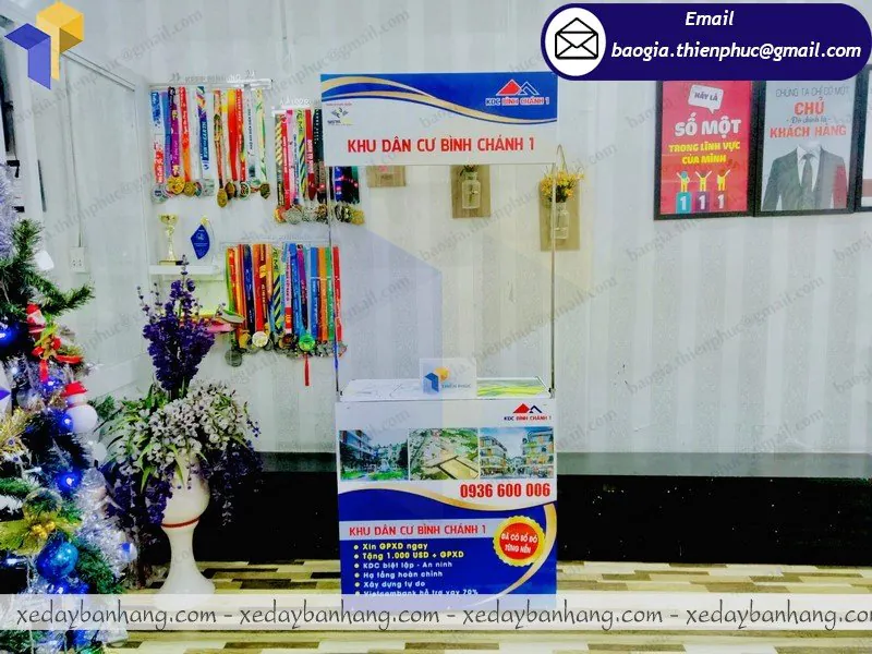 Địa chỉ bán booth sắt quảng cáo bất động sản giá rẻ