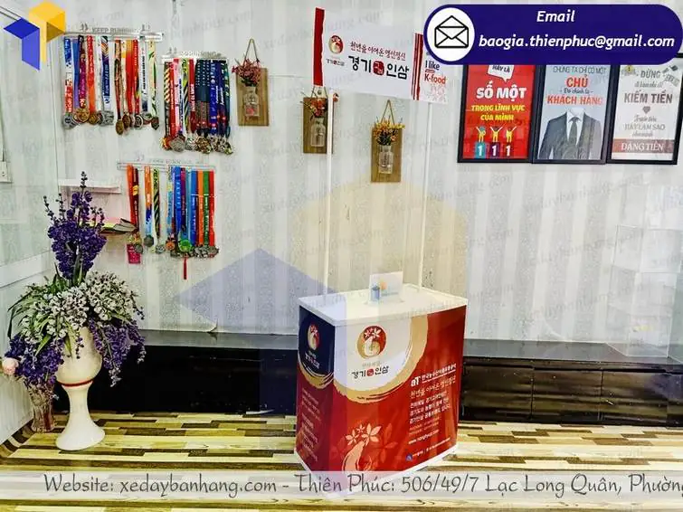 Xưởng sản xuất booth nhựa trưng bày hội chợ giá cực hấp dẫn