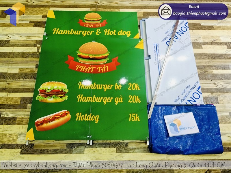 Bánh hamburger tươi làm tại nhà đặt trên bàn gỗ  Tải hình ảnh shutterstock   istockphoto 123rf  trong 5 giây