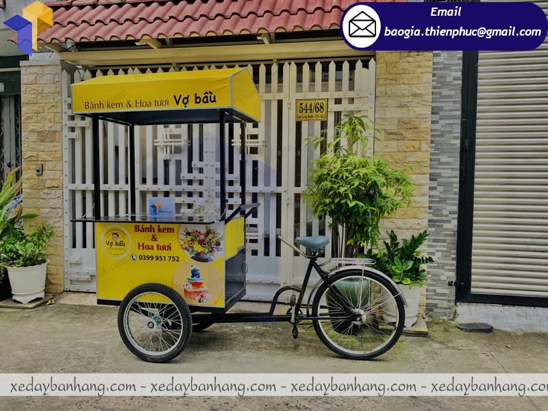 xe đạp bán bánh kem lưu động